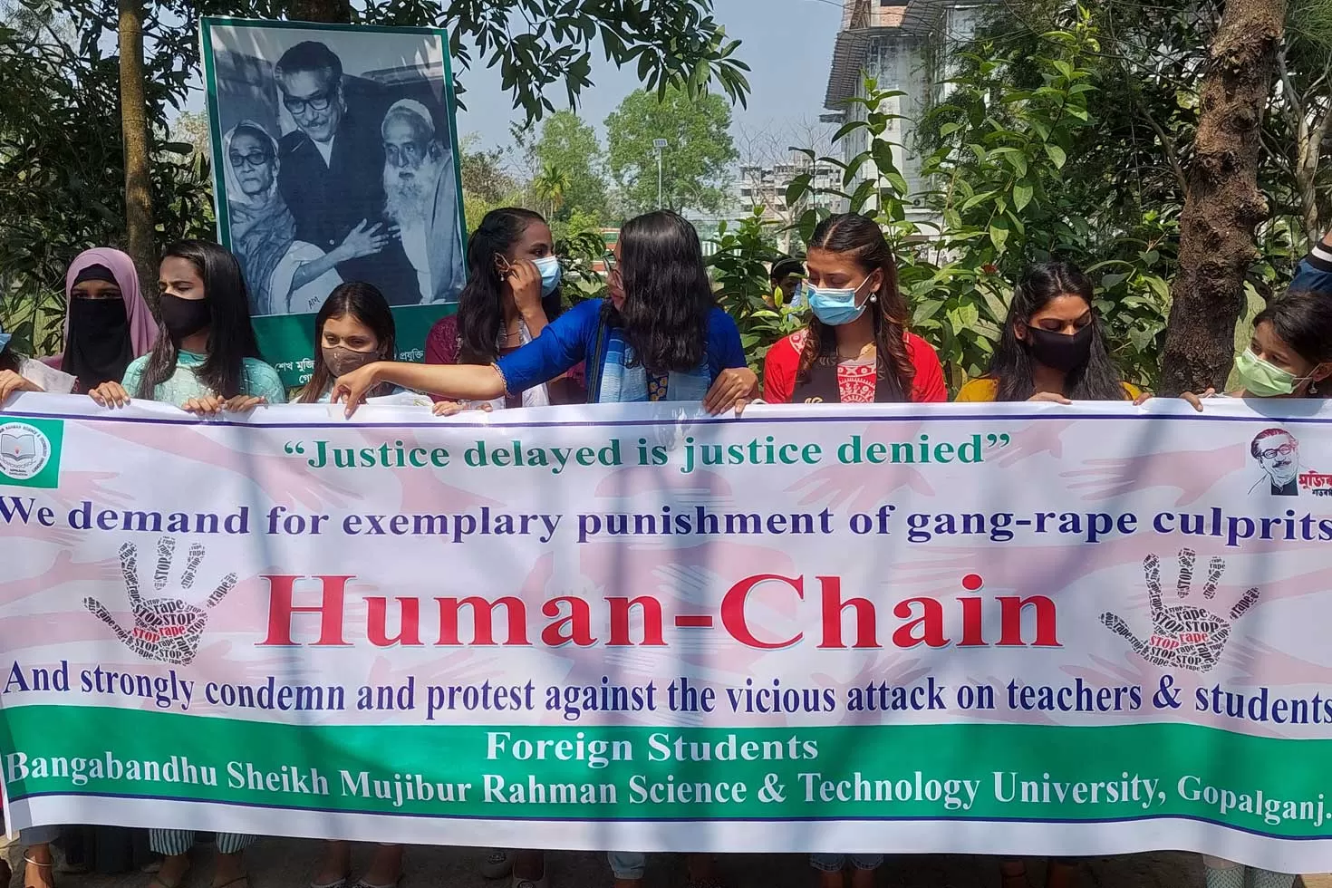 সংঘবদ্ধ-ধর্ষণ-হামলা-আন্দোলনে-বশেমুর‌বিপ্রবি‌র-বিদেশি-শিক্ষার্থীরা