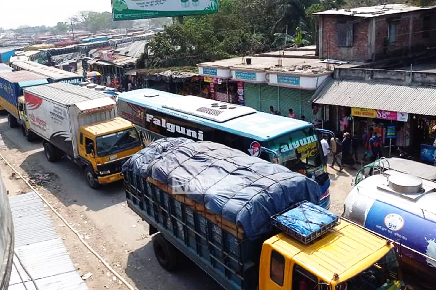 জাকের-মঞ্জিল-ওরস-দৌলতদিয়ায়-দ্বিতীয়-দিনেও-দীর্ঘ-জট