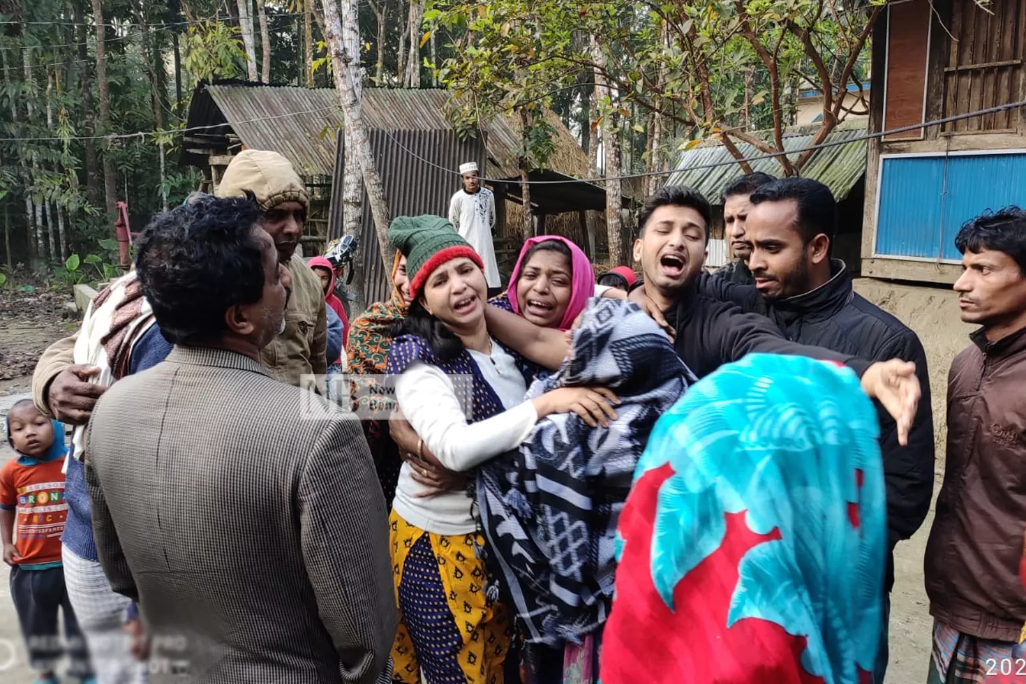 স্বজনদের আহাজারি