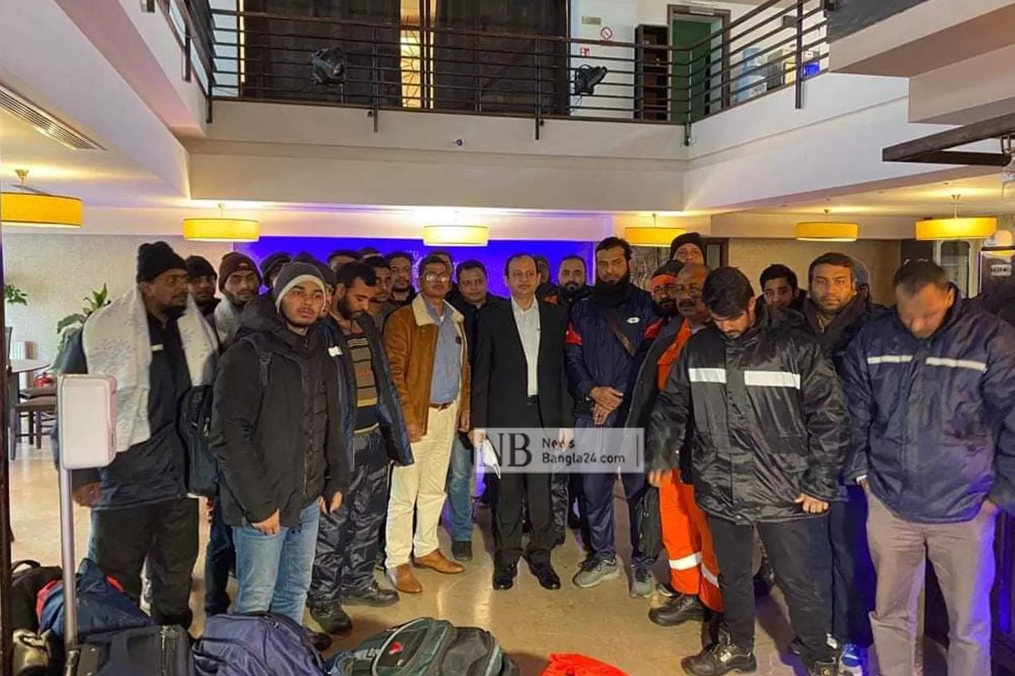 দেশের-উদ্দেশে-রাতে-রওনা-দিচ্ছেন-বাংলার-সমৃদ্ধির-২৮-নাবিক-ক্রু