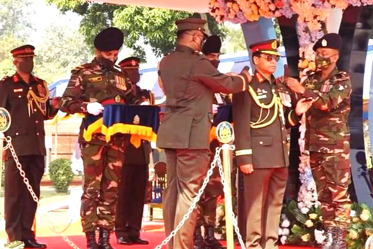 কোর-অফ-সিগন্যালসের-কর্নেল-কমান্ড্যান্ট-হিসেবে-সেনাপ্রধানের-অভিষেক