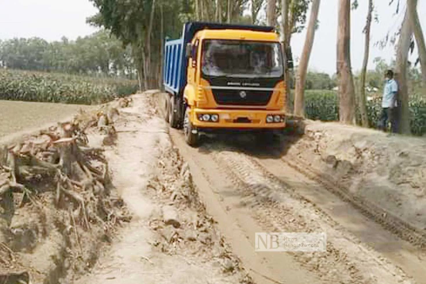 খানসামায় ১০ চাকার ট্রাকে নিষেধাজ্ঞা