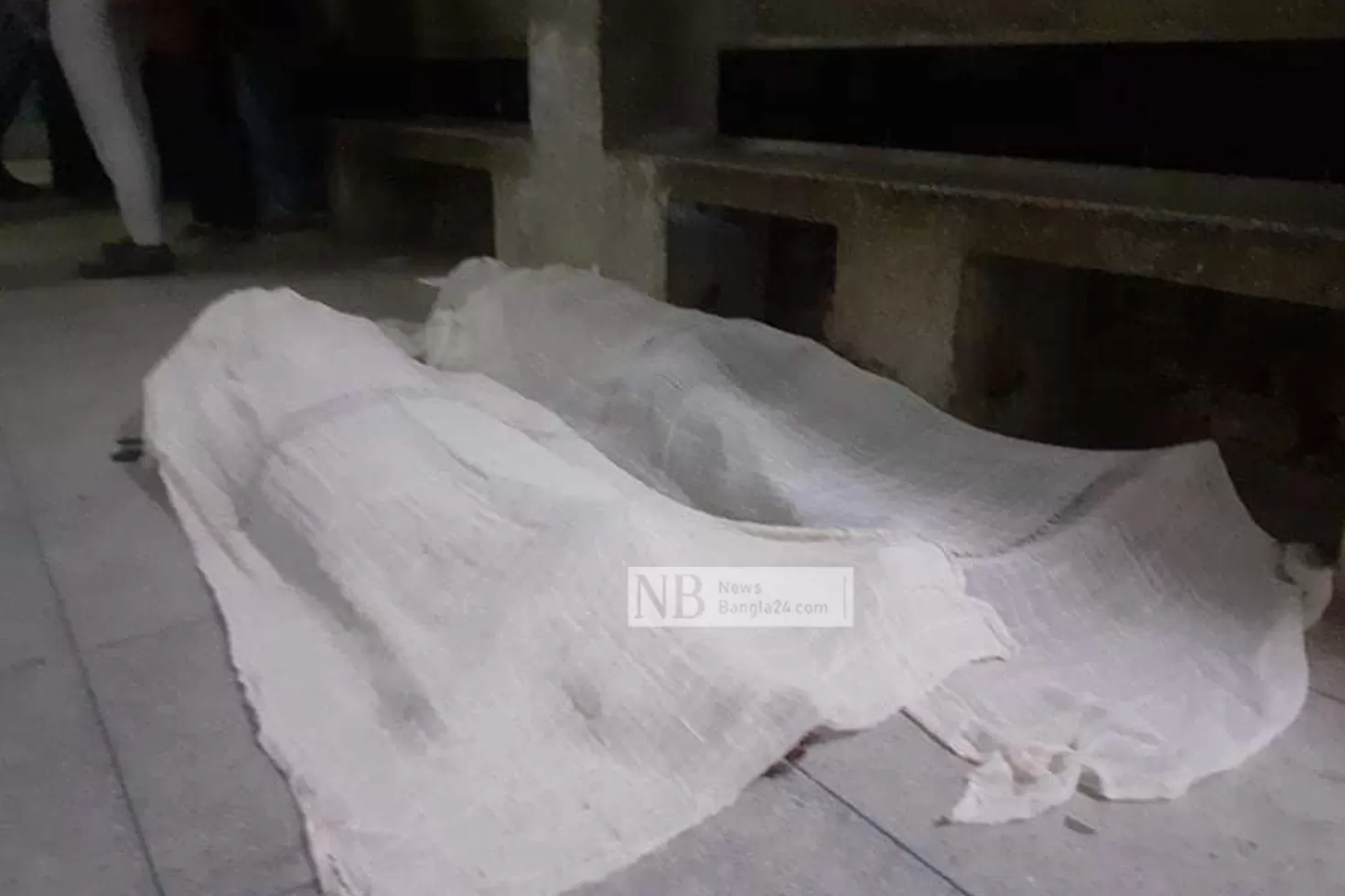 বাস-ট্রাক-সংঘর্ষে-নিহত-৪