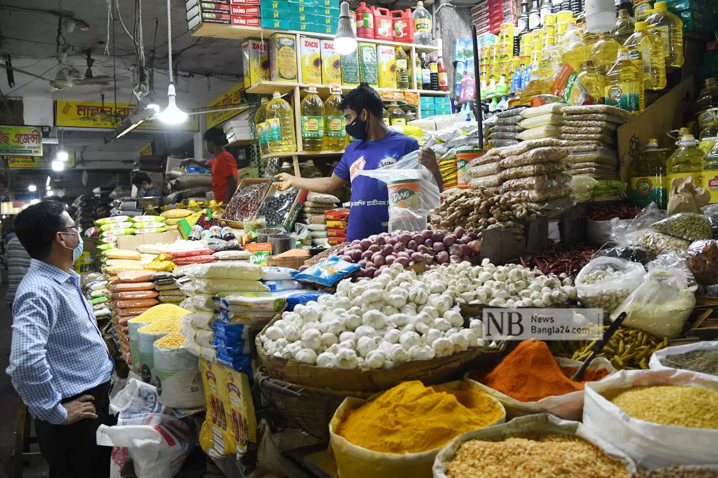 নিত্যপণ্যের আমদানি কর প্রত্যাহার করবে সরকার