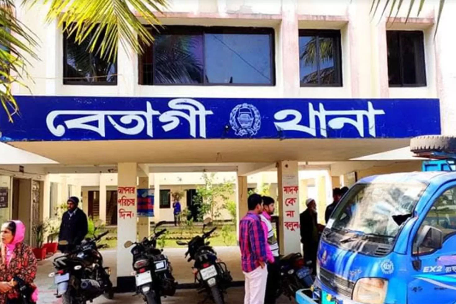 শয়নকক্ষ-থেকে-স্বামী-স্ত্রীর-মরদেহ-উদ্ধার