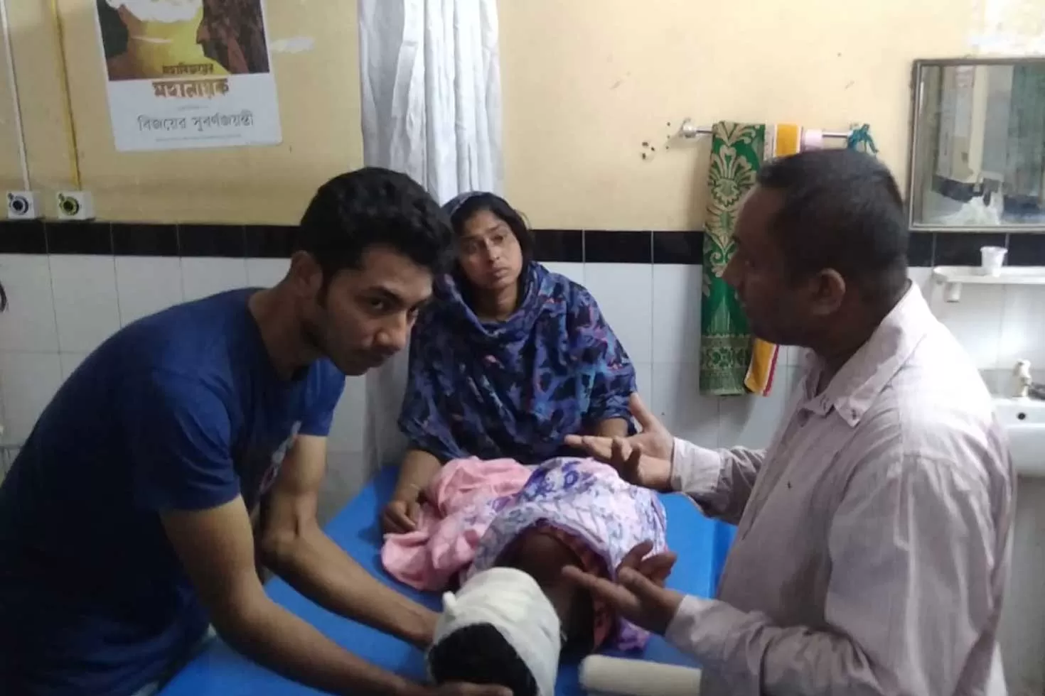 মরিচ্চাপের-পাড়-থেকে-ক্ষতবিক্ষত-শিশু-উদ্ধার