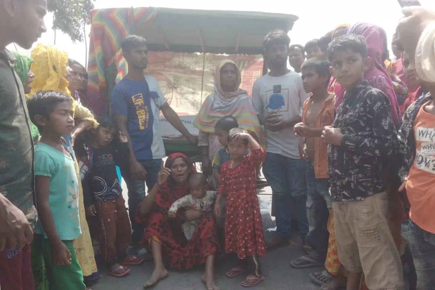 আত্মহত্যার হুমকি দিলেন নিহত বাদাম বিক্রেতার স্ত্রী