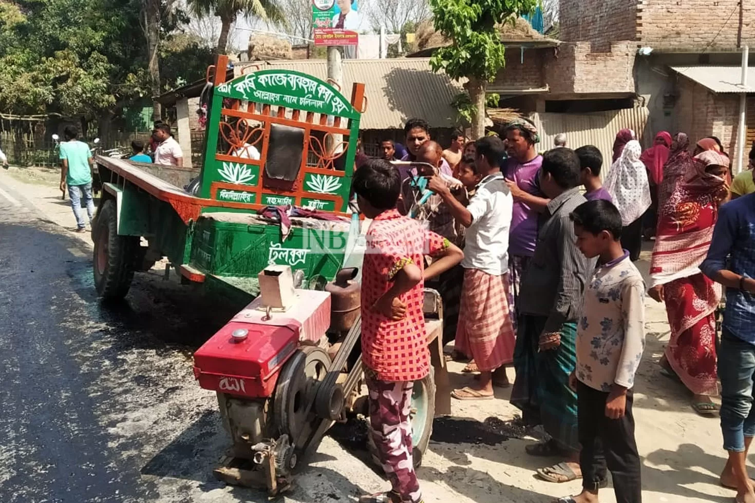 মোটরসাইকেলে-ট্রলির-ধাক্কা-২-চালক-নিহত