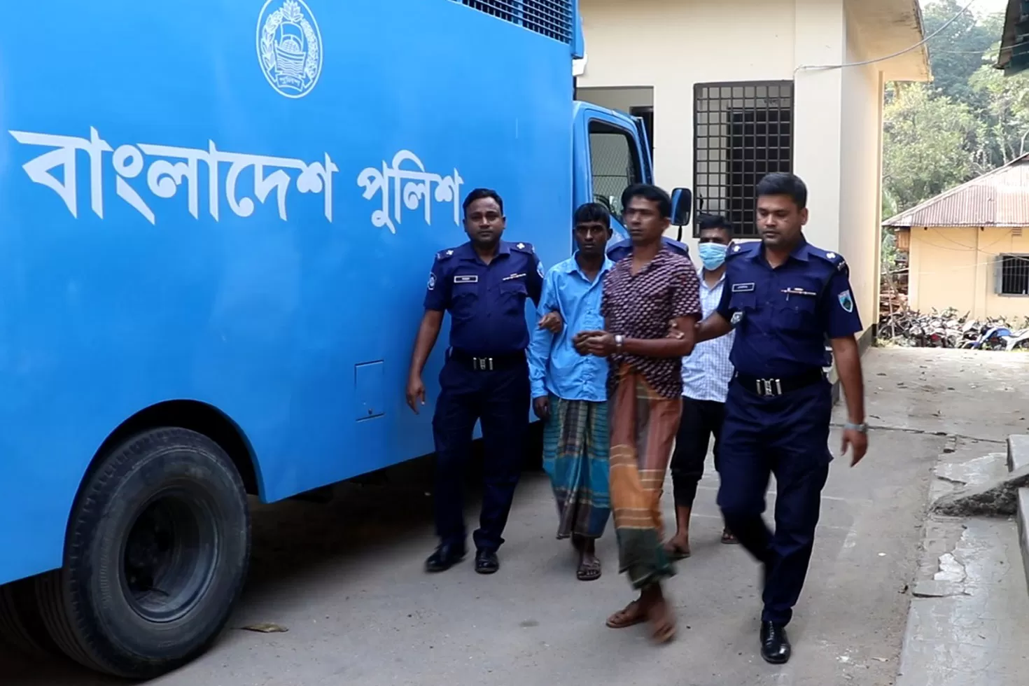 শিশুকে সংঘবদ্ধ ধর্ষণ: ২ জনের যাবজ্জীবন