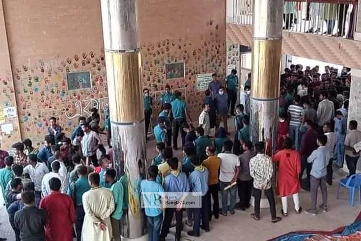 বরিশাল বিশ্ববিদ্যালয়ে ছাত্রলী‌গের দুই গ্রু‌পে সংঘর্ষ