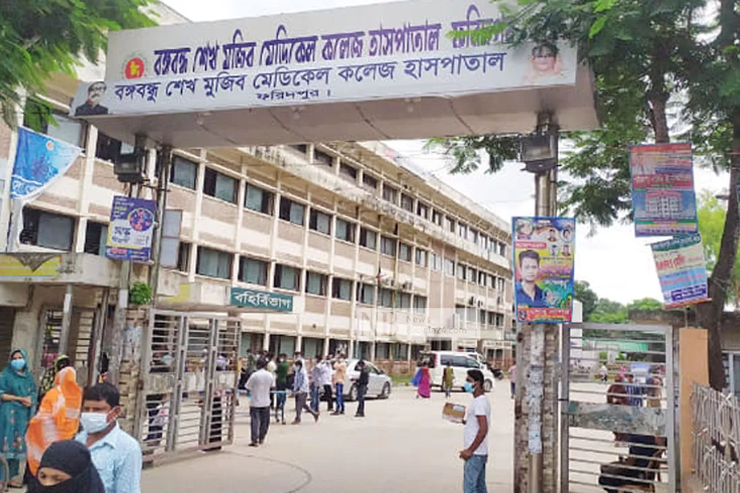 জিনে-ধরায়-ছাদ-থেকে-পড়ে-গৃহবধূর-মৃত্যু