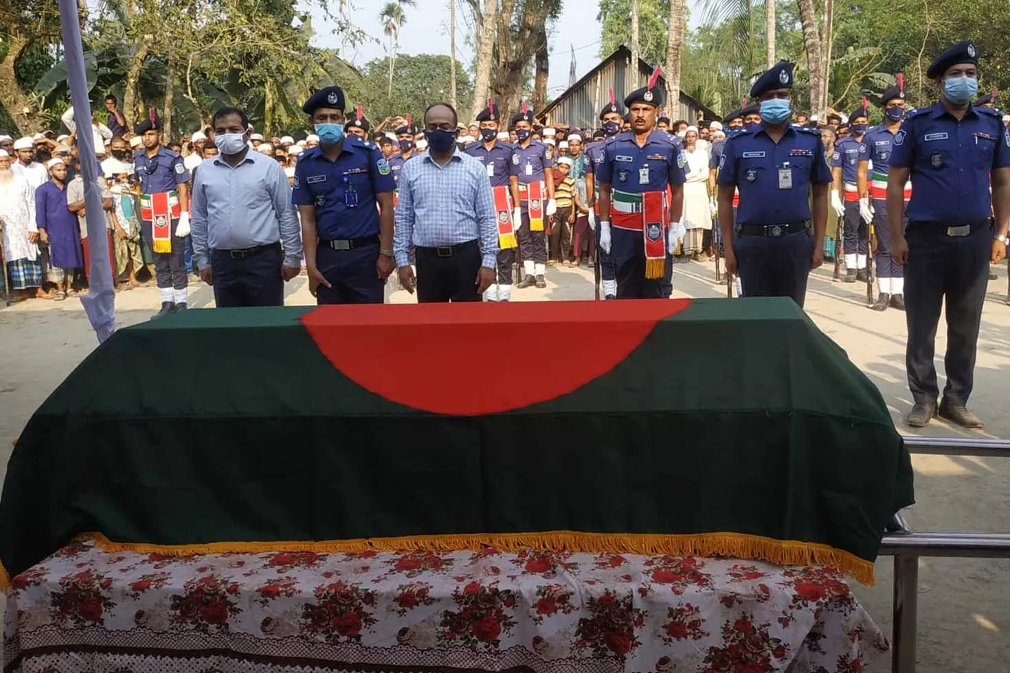 পেমই-গ্রামে-সাহাবুদ্দীনের-জানাজায়-শত-শত-মানুষ