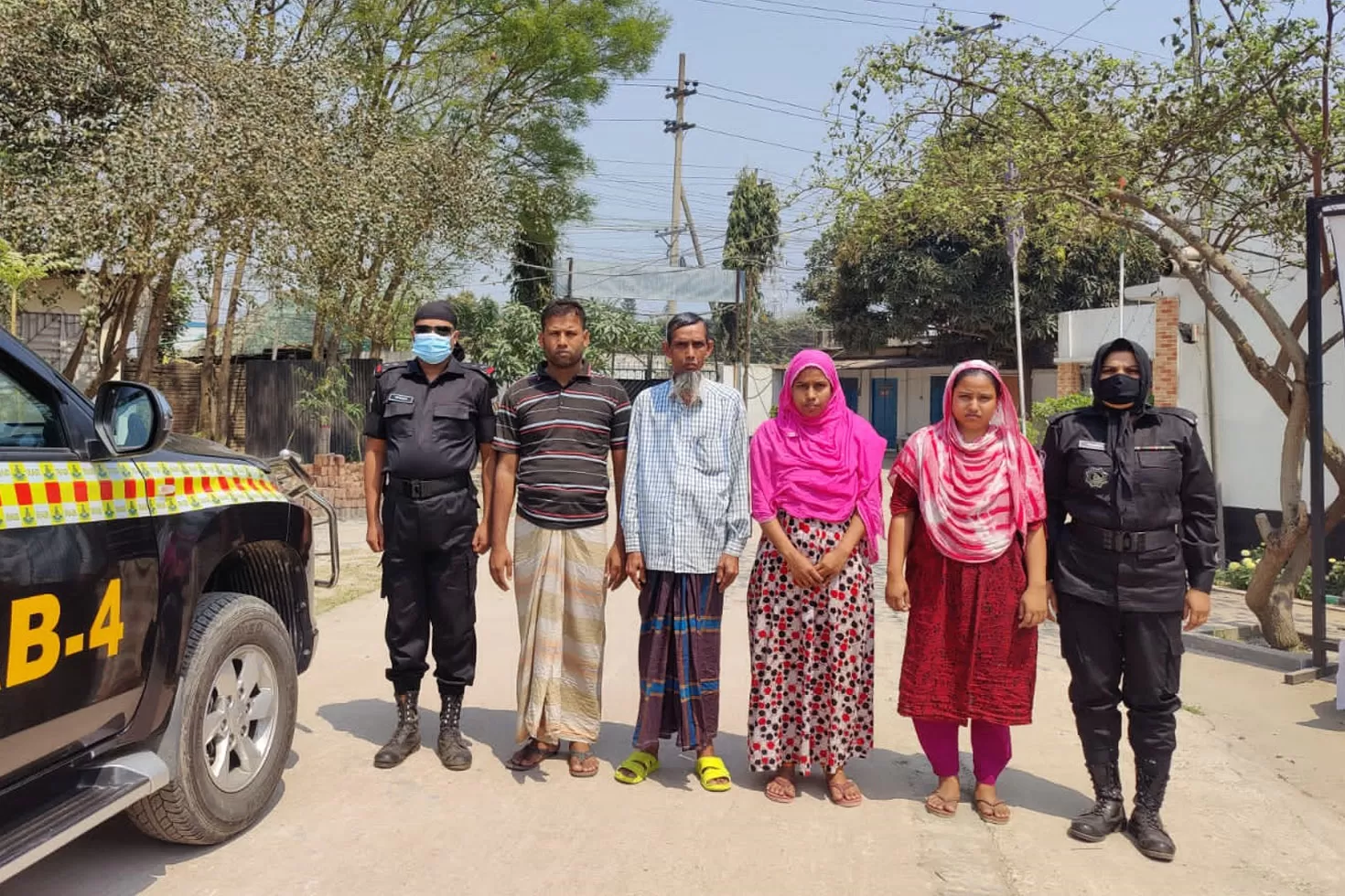 আত্মহত্যায়-প্ররোচনা-মামলা-স্ত্রীসহ-গ্রেপ্তার-৪