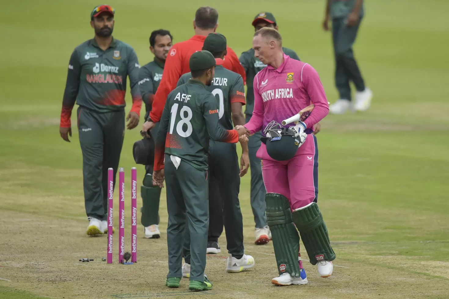 ব্যাটিং ব্যর্থতায় দ্বিতীয় ম্যাচ হারল বাংলাদেশ
