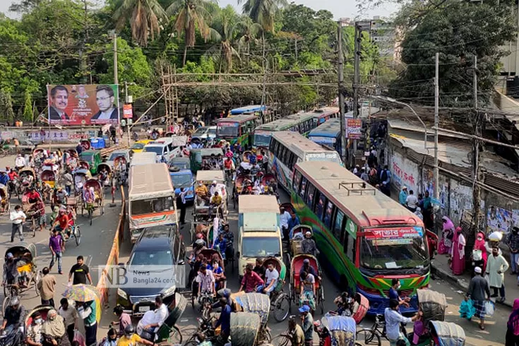 পুরান ঢাকায় যানজটের যত কারণ