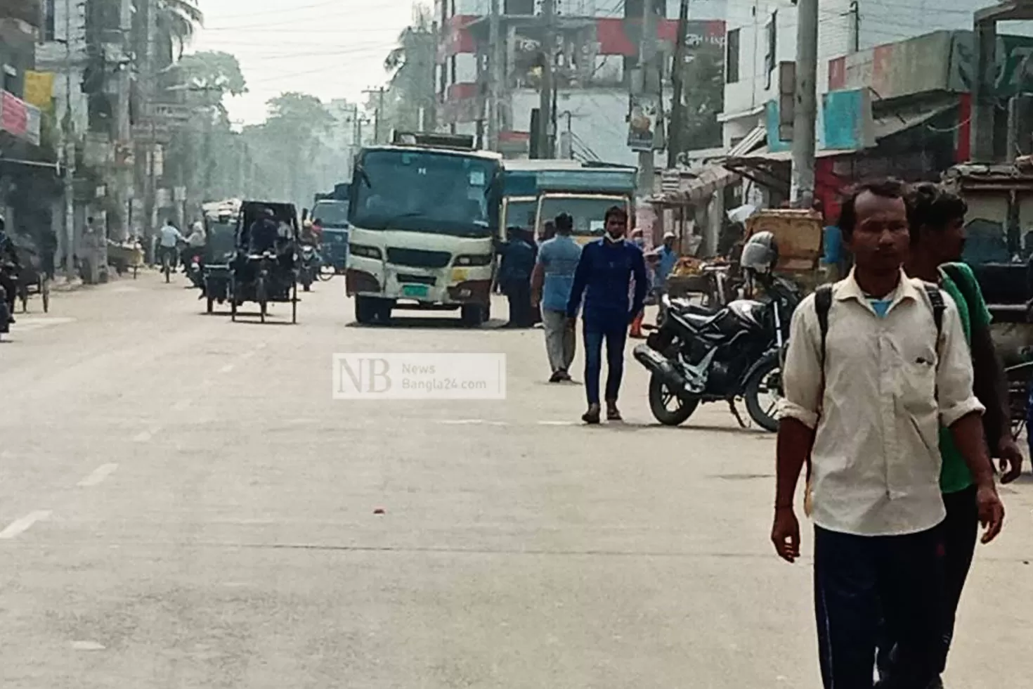 ধর্মঘটে-ভোগান্তি-এড়াতে-নগরে-বিকল্প-বাস