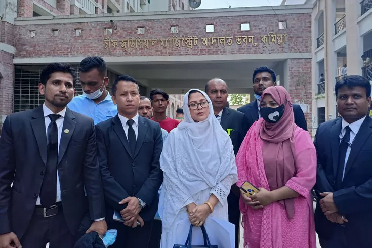 ‘নকল ফ্রিজ’ দেয়ায় মামলা