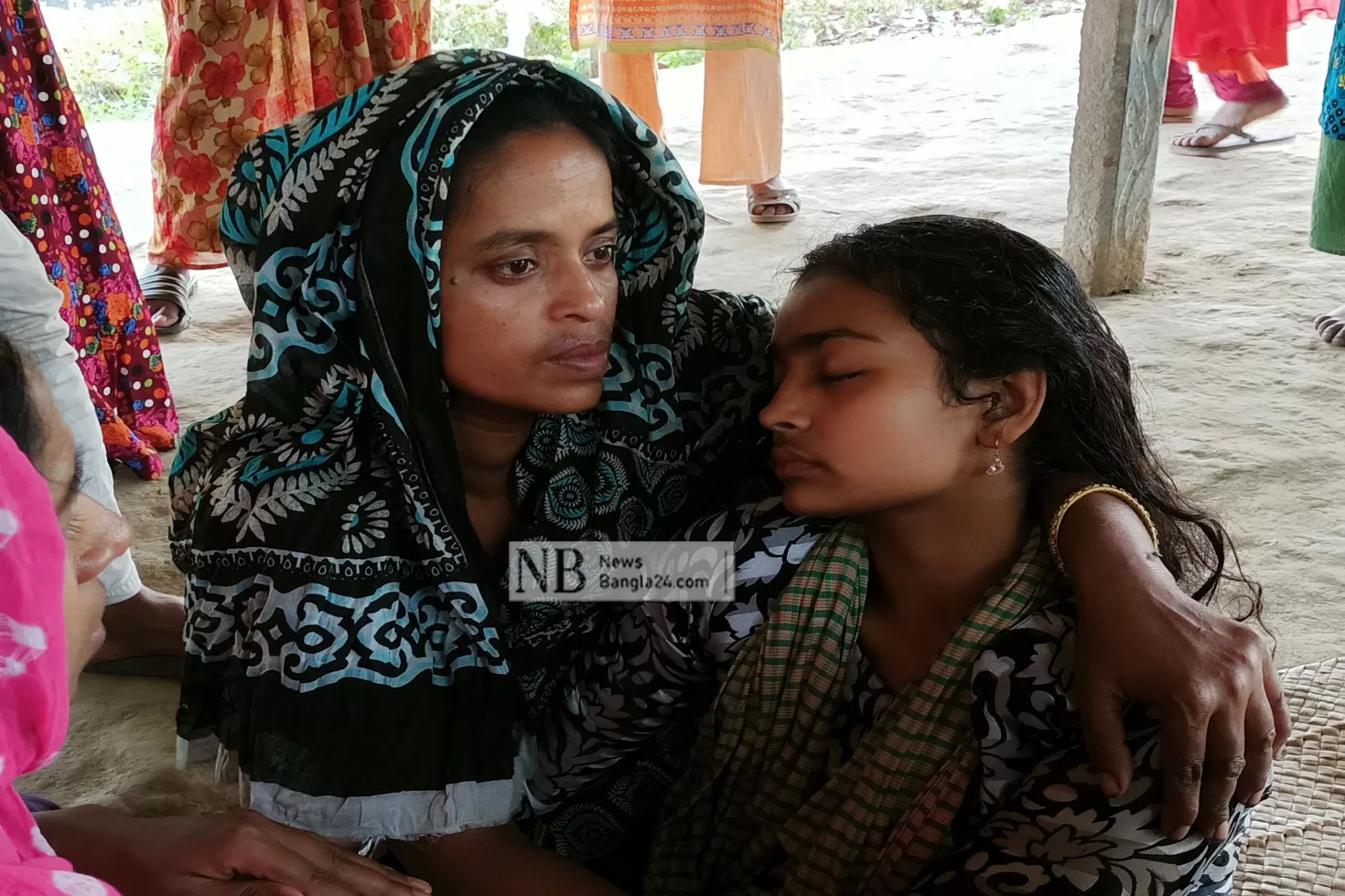 মারে-নিয়া-অনেক-আশা-ছিল-কিন্তু-মইরা-গেল