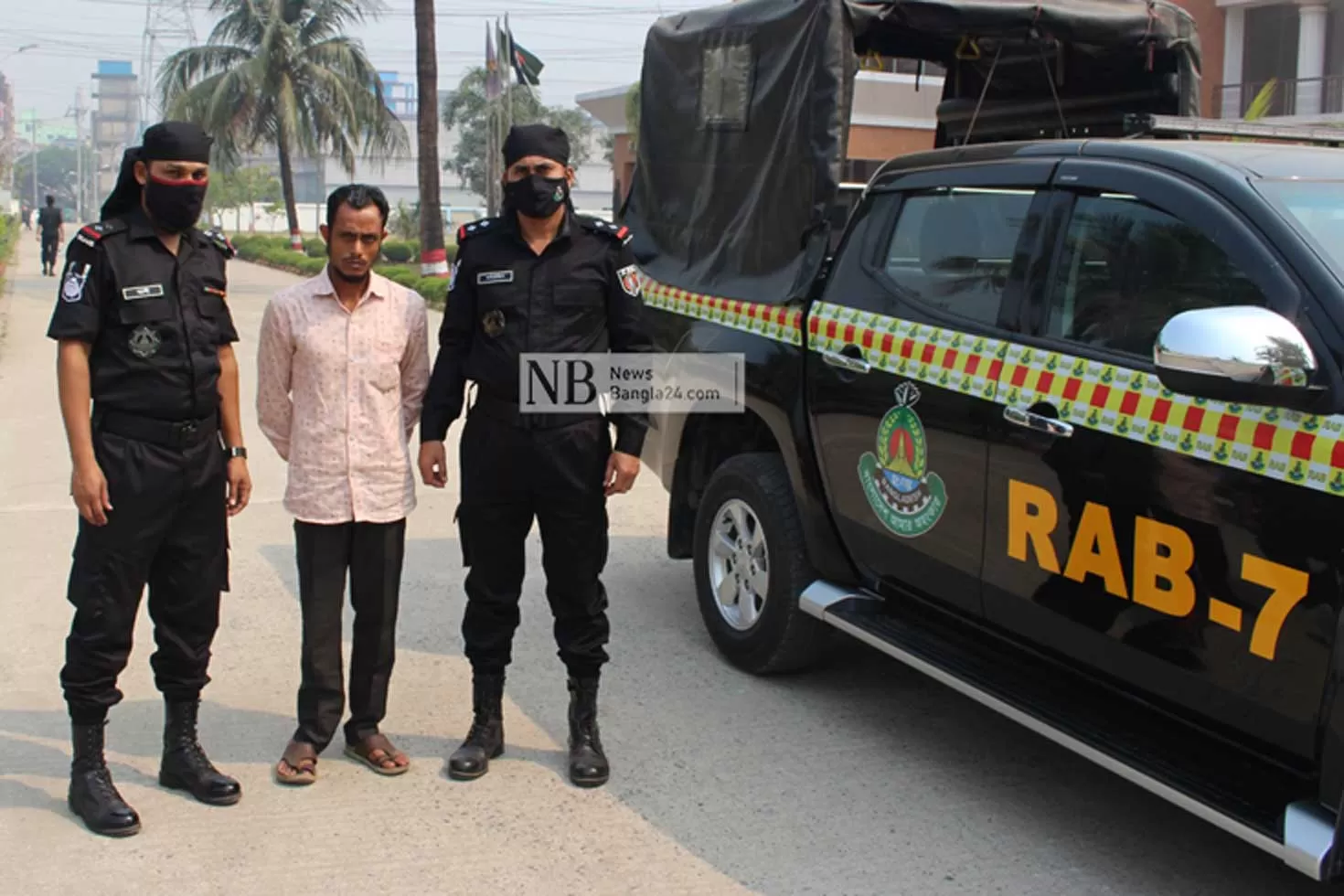 ৫-প্রাণ-নেয়া-সেই-ট্রাকের-চালকের-ডান-পা-দুর্বল