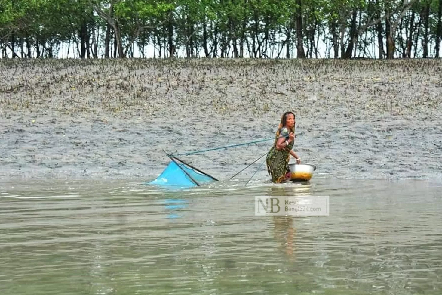 লবণাক্ত পানিতে বাড়ছে জরায়ুজনিত রোগ  