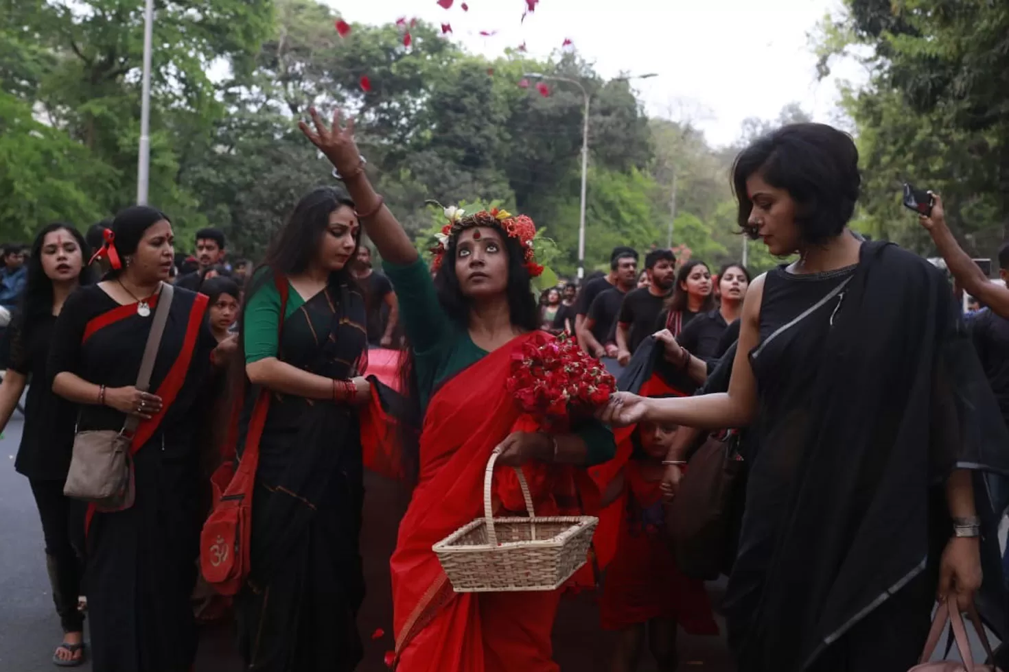 গণহত্যায় শহীদদের শ্রদ্ধা জানিয়ে ‘লালযাত্রা’