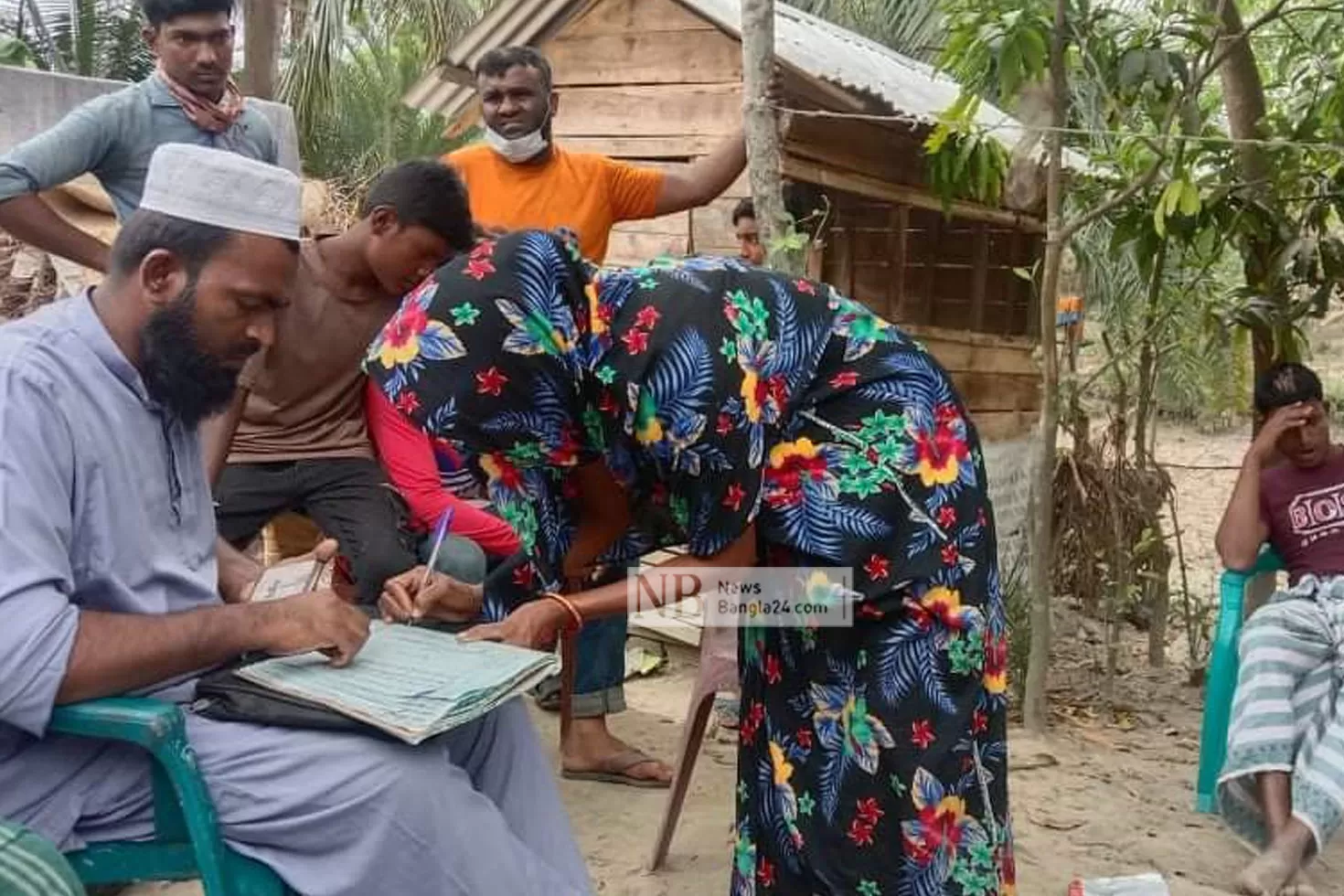 মসজিদের-ব্যাটারি-চুরি-স্বামীকে-তালাক