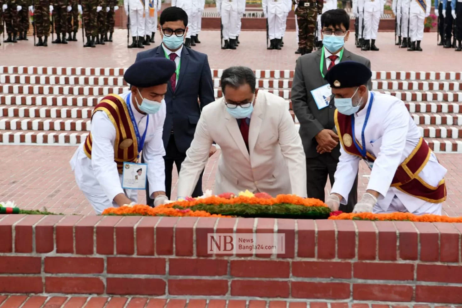 জাতীয়-স্মৃতিসৌধে-শ্রদ্ধা-প্রধান-বিচারপতির