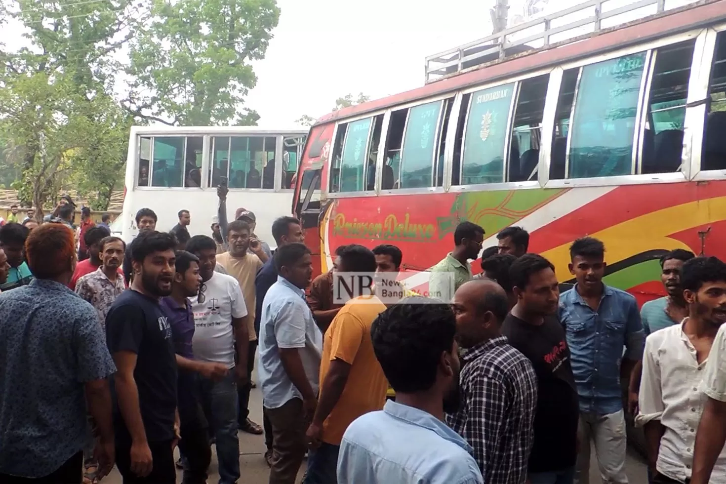 শ্রমিক-নেতাদের-মারধর-আড়াই-ঘণ্টা-সড়ক-অবরোধ
