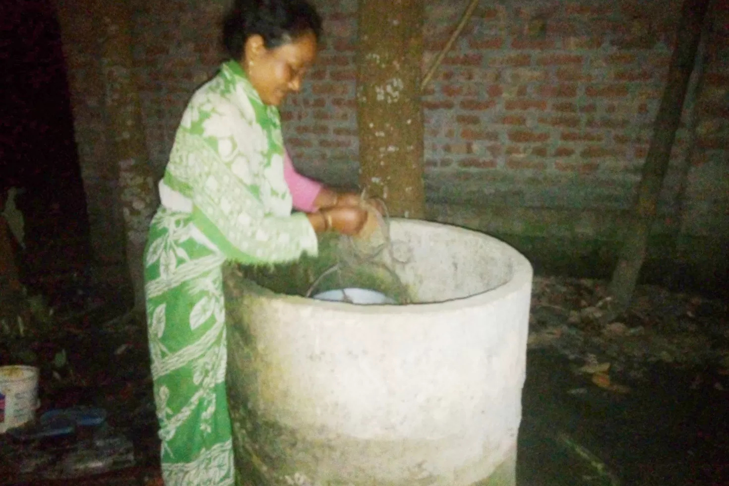 নলকূপ-জোটেনি-দূষিত-কুয়ায়-মৃত্যুর-হাতছানি