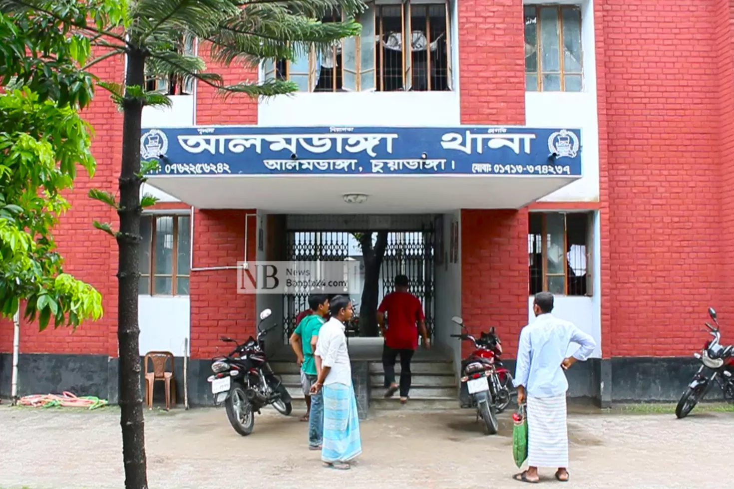 সৎ-বাবার-বিরুদ্ধে-কিশোরীকে-ধর্ষণের-অভিযোগ