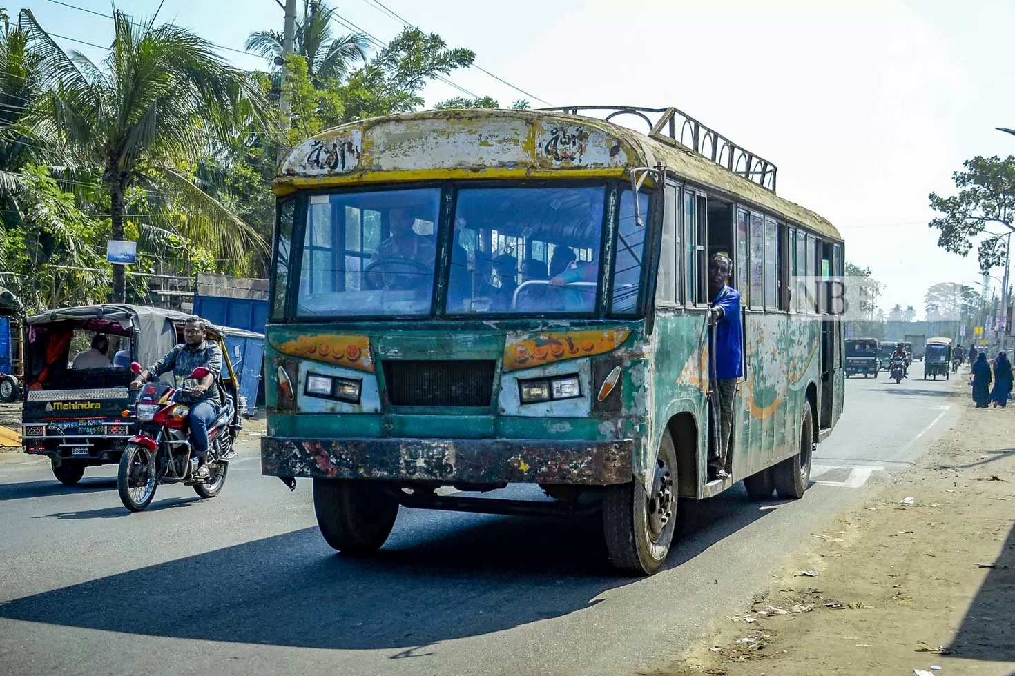 খুলনায় কবে ঘুরবে বন্ধ গণপরিবহনের চাকা