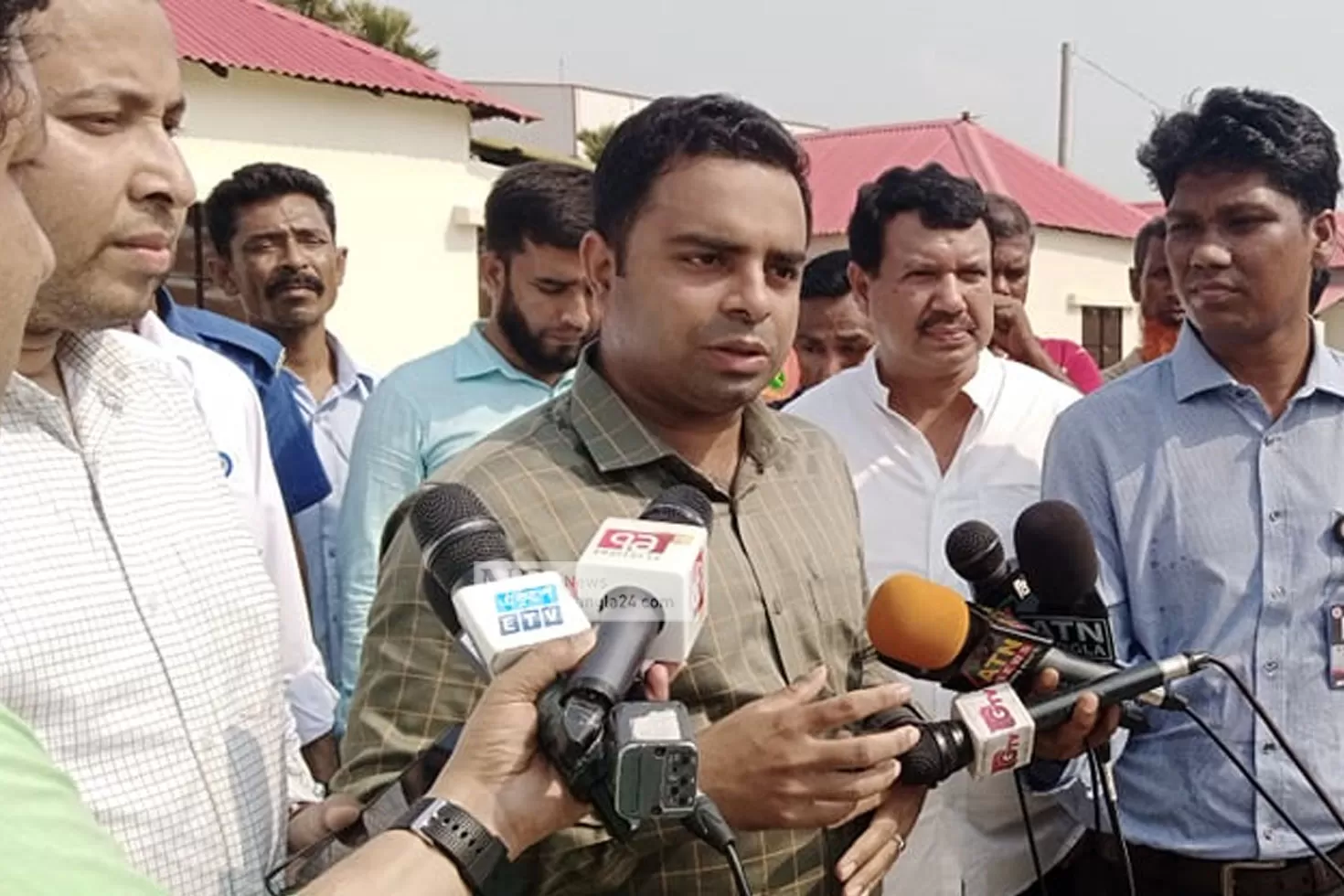 ফালুর-দখল-করা-জমি-উদ্ধার-ঠিকানা-পেল-৬৪-পরিবার