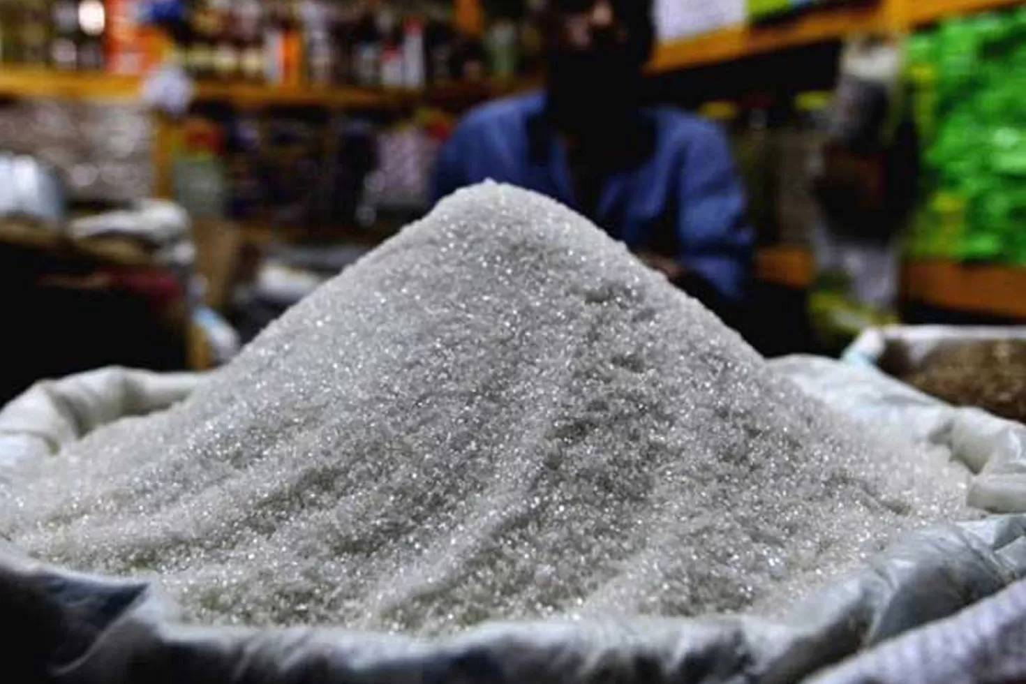 দাম চড়া, দেশি চিনির দেখা মেলে না