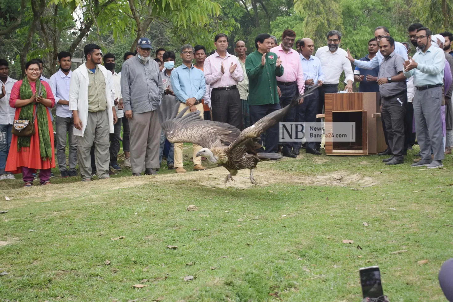 সুস্থ হয়ে আকাশে