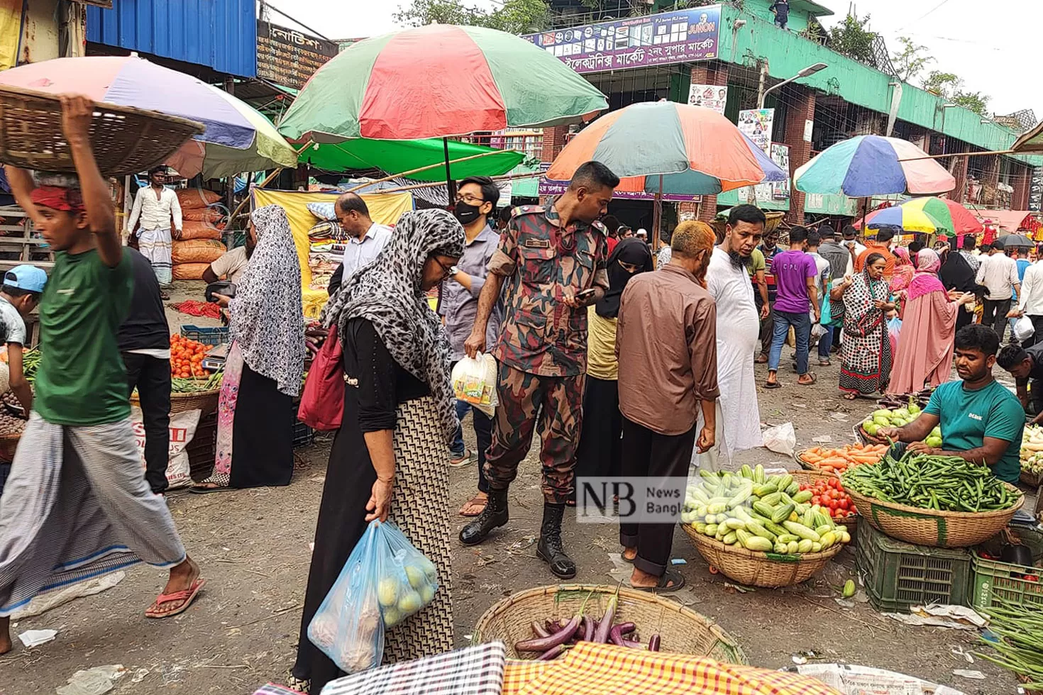 ৮০-টাকার-নিচে-মিলছে-না-বেগুন-শসা