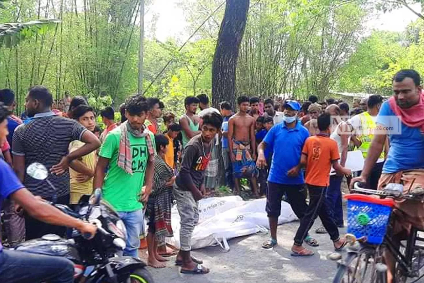ট্রাকে ট্রাকে সংঘর্ষে নিহত ২