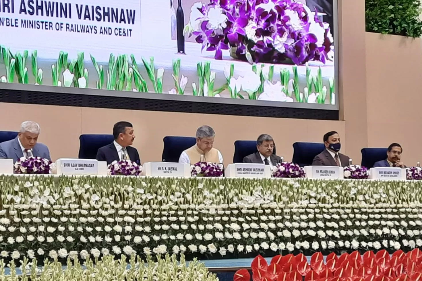 সাইবার-অপরাধ-প্রতিরোধে-সহযোগিতা-চান-আইজিপি