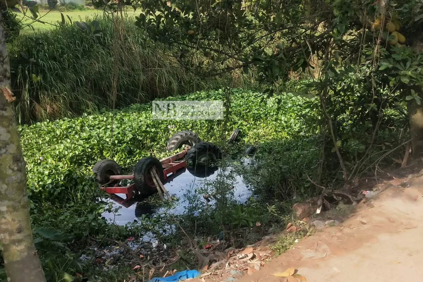 খালে-ট্রাক্টর-নিহত-৩