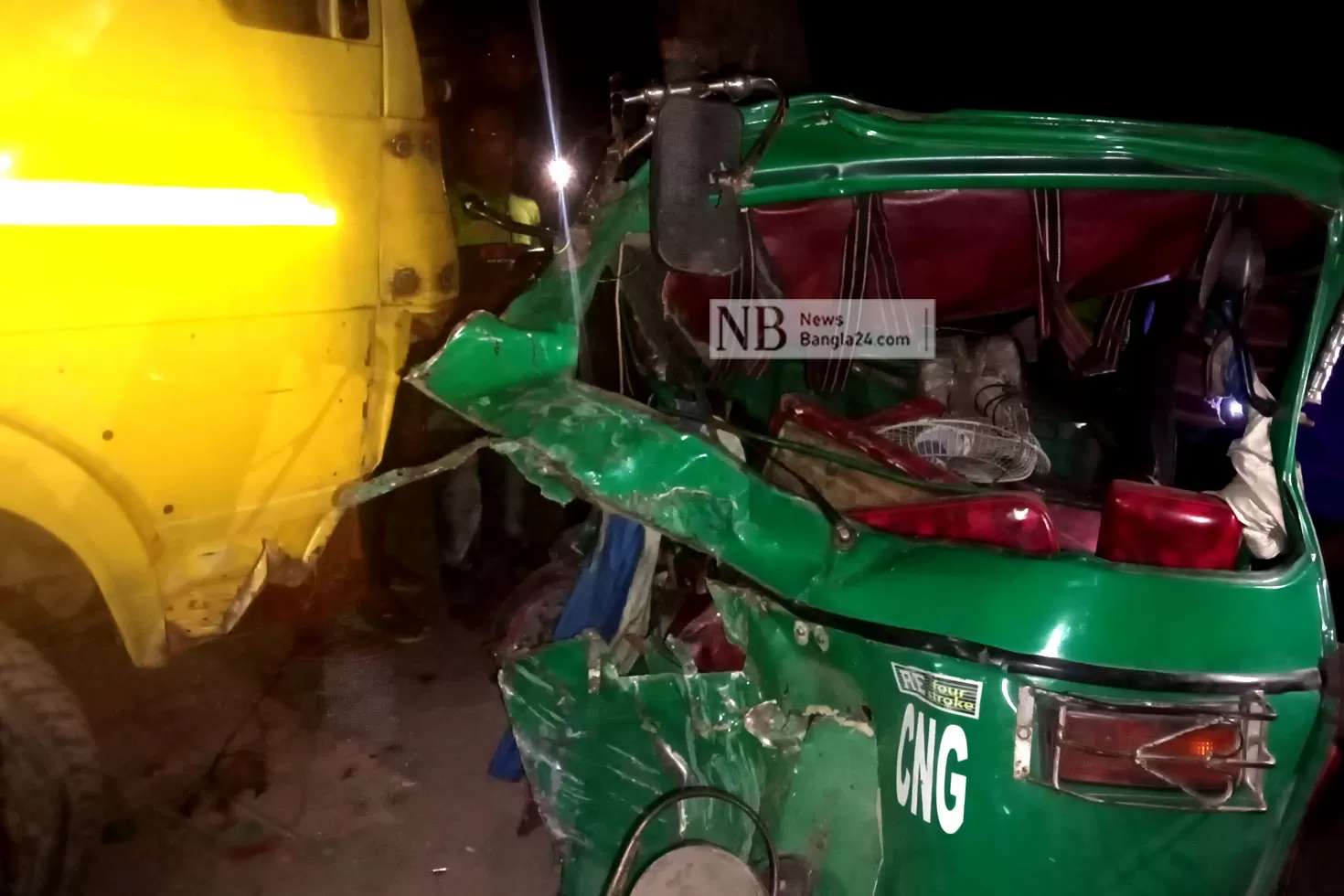 ট্রাকের ধাক্কায় অটোরিকশার ২ যাত্রী নিহত