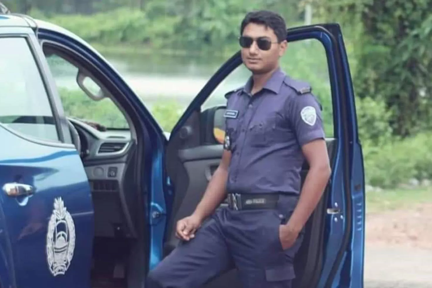 কাভার্ড-ভ্যানচাপায়-কনস্টেবল-নিহত 
