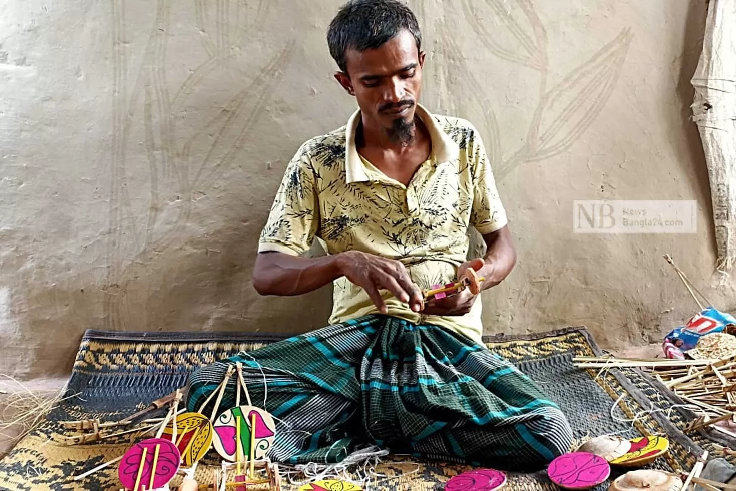 বৈশাখ ঘোরাচ্ছে খেলনা গ্রামের চাকা