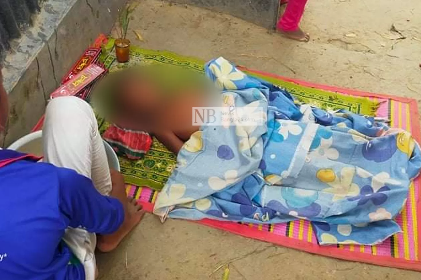 বাড়ির পাশের ডোবায় শিশুর মরদেহ