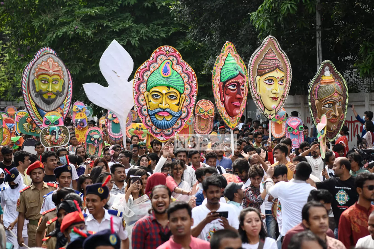 বর্ষবরণের উৎসবে ফিরেছে প্রাণের উচ্ছ্বাস