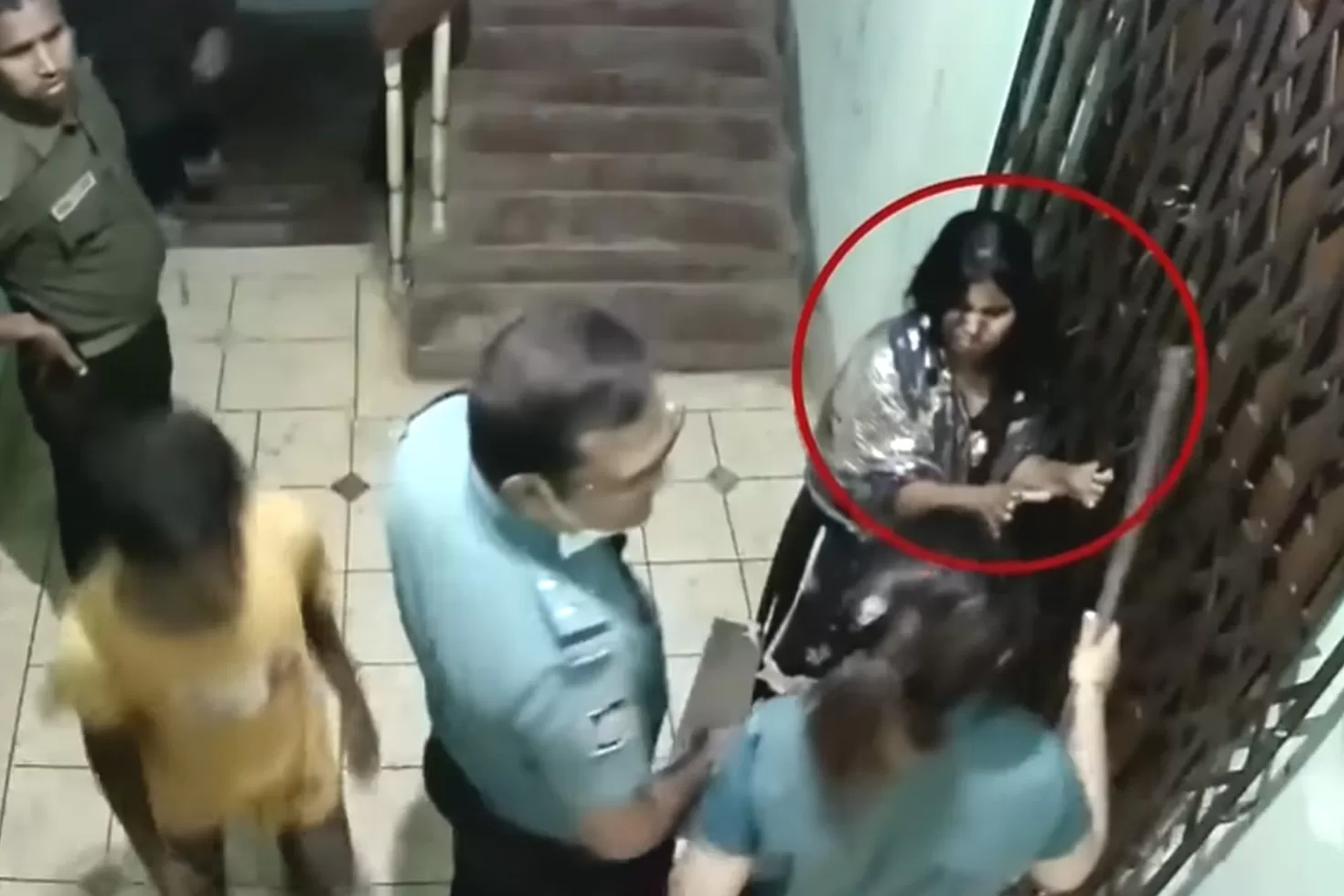 অপেশাদার আচরণ: যাত্রাবাড়ী থানার তিন পুলিশ সাসপেন্ড