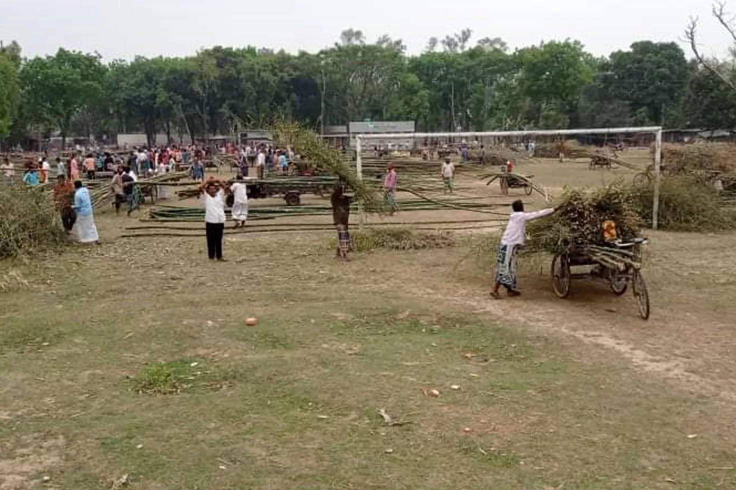 বাঁশের হাট বসাতে স্টেডিয়াম ইজারা মেয়রের 