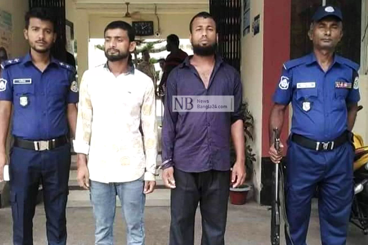 নলছিটিতে গাঁজাসহ দুই কারবারি গ্রেপ্তার