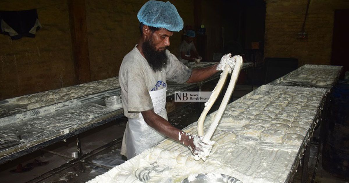 কাঁচামালের মূল্যবৃদ্ধি, তবু লাচ্ছায় স্বপ্ন ব্যবসায়ীদের