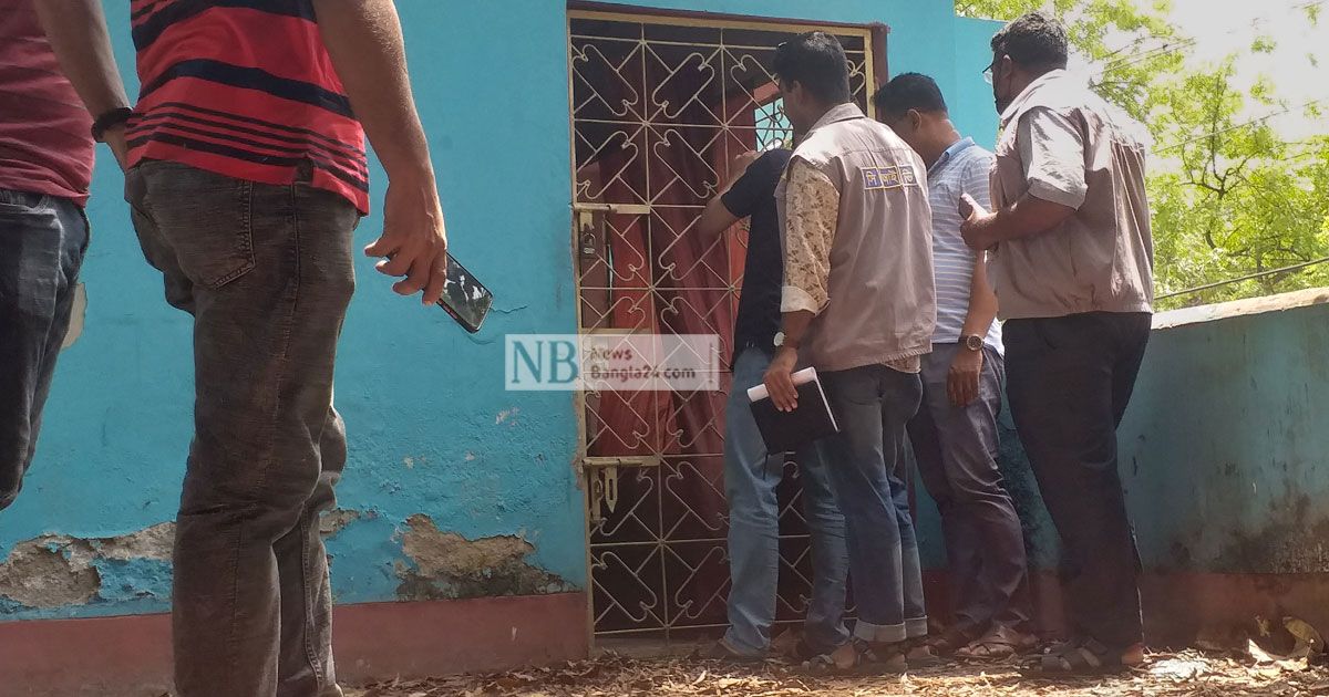 ফুটবল ক্লাবের তালাবদ্ধ কক্ষে মরদেহ