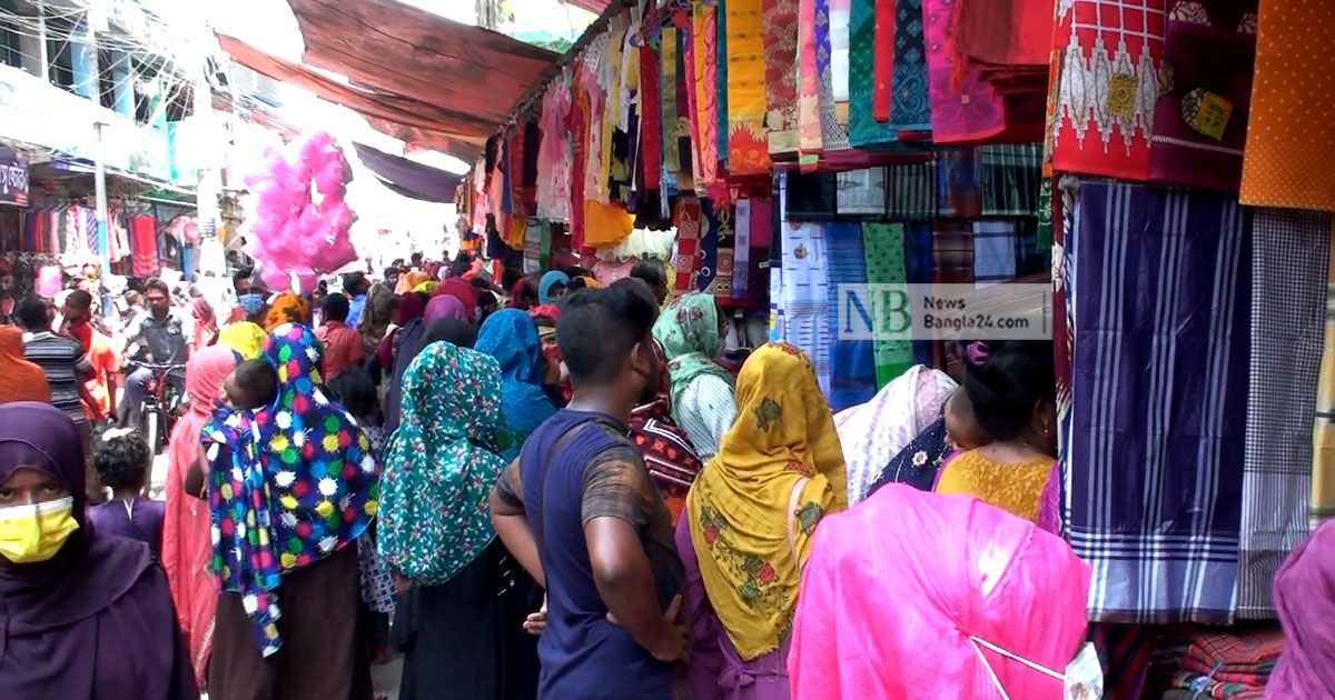 ঈদের কেনাকাটায় জমজমাট বাজার
