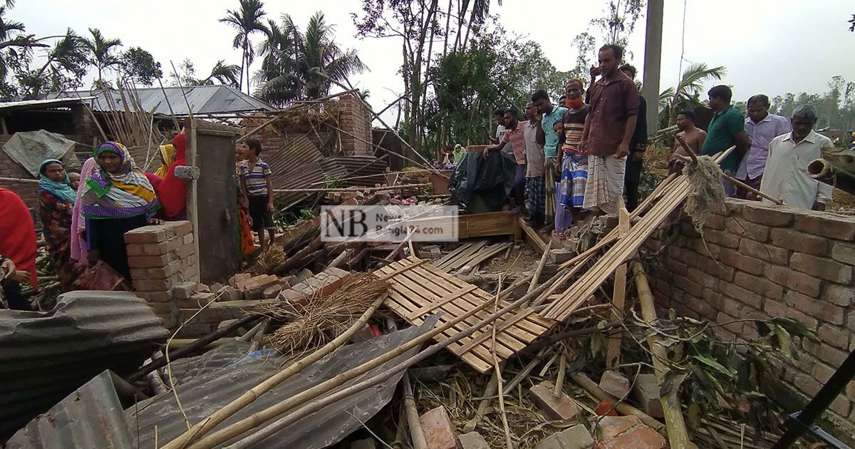 ‘জন্মের পর এমন ঝড় দেখি নাই’